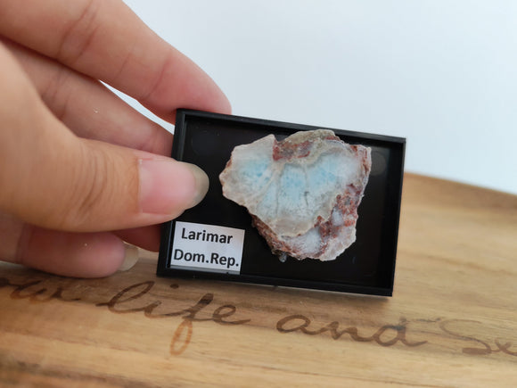 Larimar brut République Dominicaine - vue en main