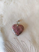 Pendentif cœur rhodocrosite bélière argent - fond tissu