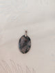 Pendentif agate mousse - fond tissu blanc