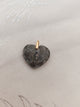 Pendentif cœur pyrite - fond tissu blanc bélière dorée
