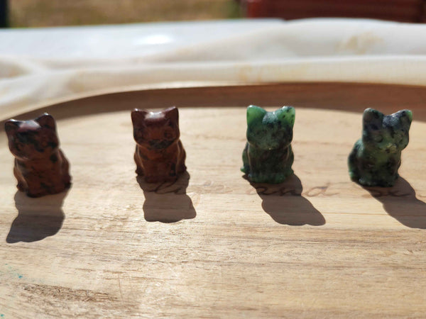 Chat Sculpté en Pierre Naturelle – Obsidienne Acajou ou Serpentine