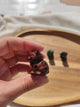 Statuette chat obsidienne acajou pierre naturelle vue de profil