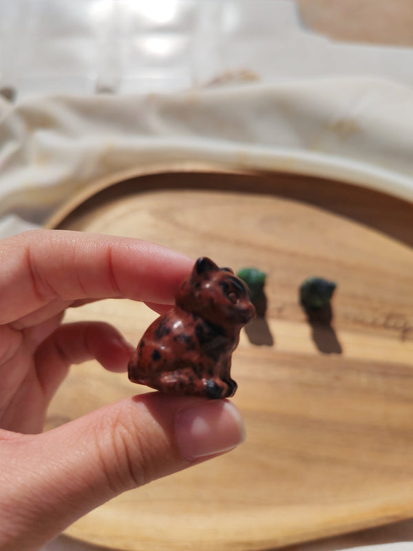 Statuette chat serpentine pierre naturelle verte vue de face