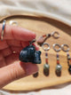 Porte-clé Crâne Pierre Naturelle 7 Chakras – Labradorite, Quartz Rose, Agate